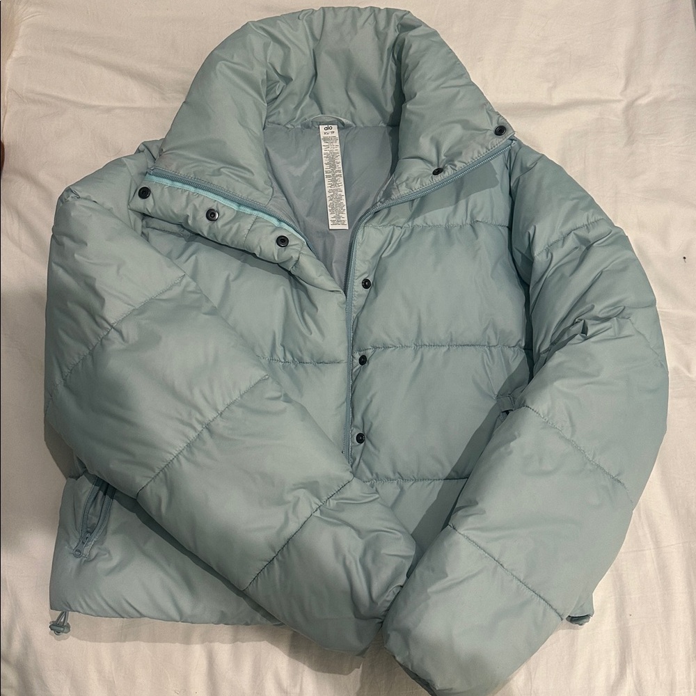ALO gold rush puffer jacket in sky blue